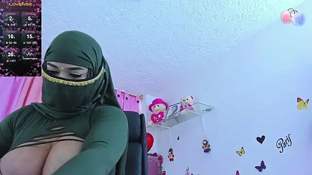 Snapshot of azahara_nagi chatting on January 2025 03:24:01 PM azahara nagi online show from January 2025 03:24:01 PM