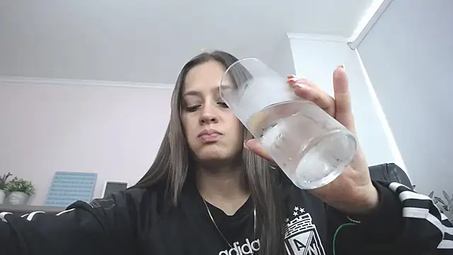  juliana rios online show from November 2025 07:23:02 PM