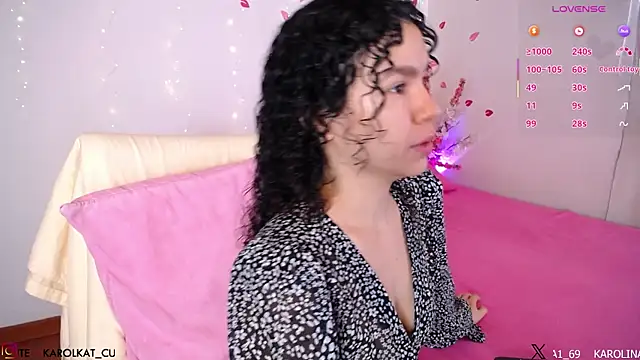 Karolina 1 online show from April 2026 01:50:01 PM