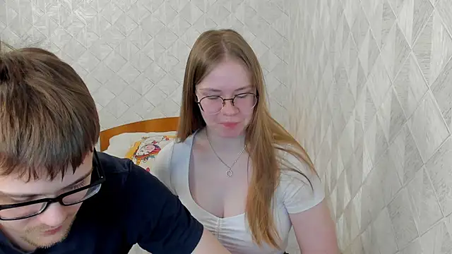 Snapshot of Tommy_and_Katie chatting on December 2024 08:22:02 AM Tommy and Katie online show from December 2024 08:22:02 AM