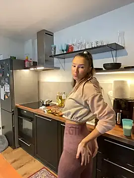 spottyyy online show from February 2025 09:46:02 AM