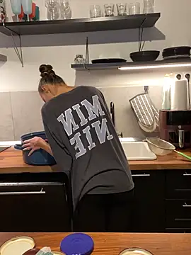 spottyyy online show from September 2025 04:29:02 PM