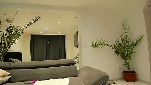 MissPanthera online show from February 2025 02:14:02 PM