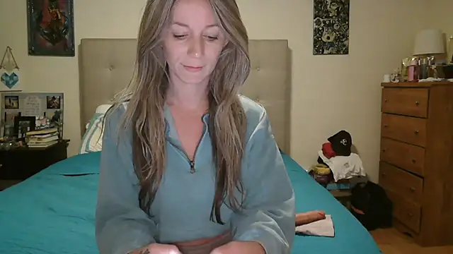 Heyitsmee33 online show from April 2026 10:02:02 AM