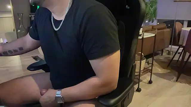 HungandThickLatin online show from January 2025 02:47:01 AM