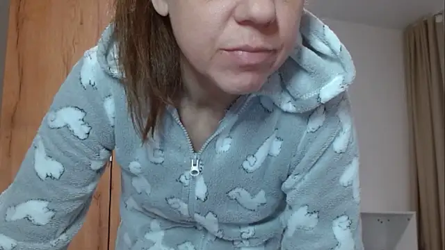 Snapshot of Popppka chatting on February 2025 02:10:02 PM Popppka online show from February 2025 02:10:02 PM