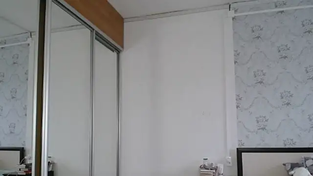 Snapshot of Popppka chatting on December 2025 11:17:02 AM Popppka online show from December 2025 11:17:02 AM