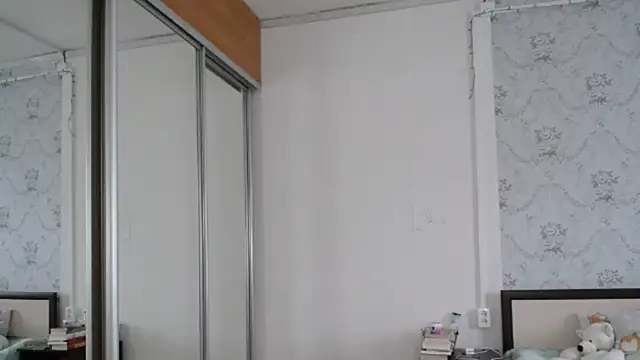 Snapshot of Popppka chatting on March 2026 12:01:01 PM Popppka online show from March 2026 12:01:01 PM