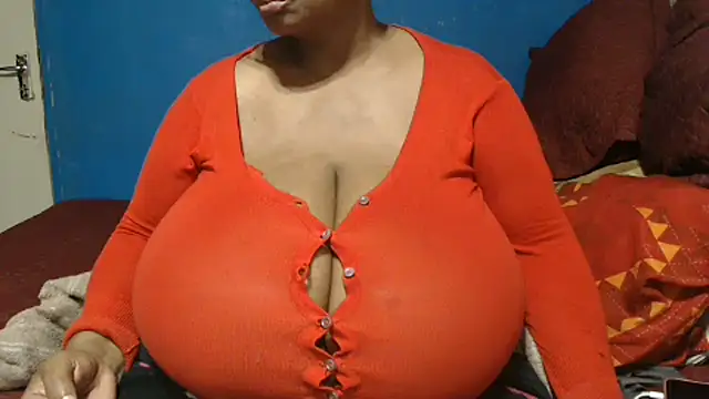 Snapshot of CUTEFIRMMELONSS chatting on June 2026 07:28:02 PM CUTEFIRMMELONSS online show from June 2026 07:28:02 PM