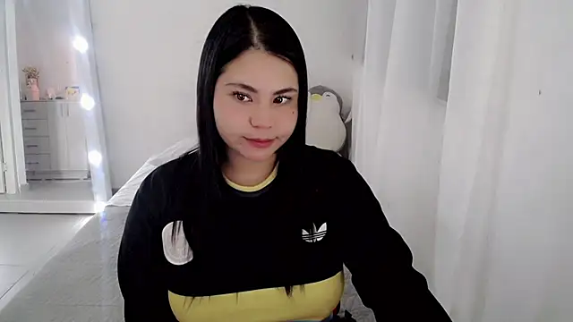Snapshot of Youlittlepervertt_ chatting on June 2026 03:34:02 AM Youlittlepervertt online show from June 2026 03:34:02 AM