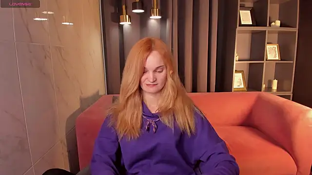 SaraSubtlety online show from December 2025 01:42:01 PM