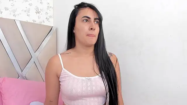 Snapshot of Helenn_monroy1 chatting on June 2026 04:02:02 PM Helenn monroy1 online show from June 2026 04:02:02 PM