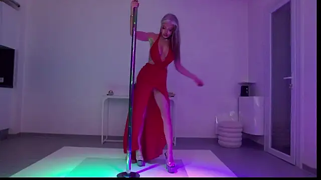 Bella Twine online show from March 2026 07:54:02 PM