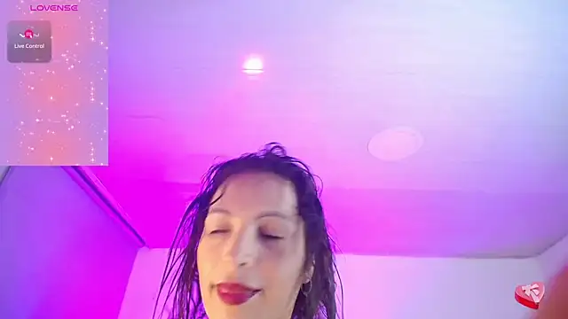 Snapshot of Miley_Walker1 chatting on February 2025 10:23:01 AM Miley Walker1 online show from February 2025 10:23:01 AM