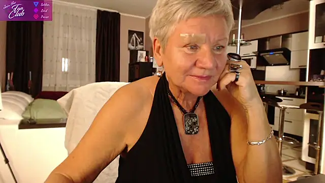Snapshot of roxana_brooks chatting on December 2024 03:00:02 PM roxana brooks online show from December 2024 03:00:02 PM