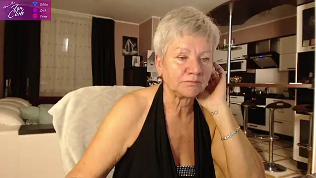 Snapshot of roxana_brooks chatting on December 2024 02:38:02 PM roxana brooks online show from December 2024 02:38:02 PM