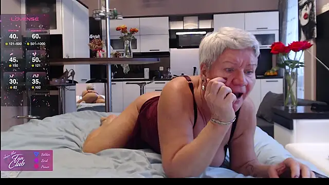 roxana brooks online show from November 2025 08:49:01 AM