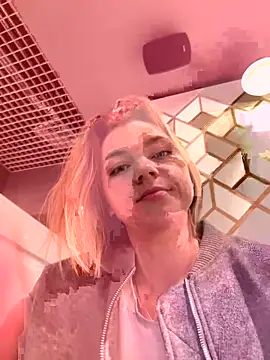 ValenciaShock online show from April 2026 07:18:01 AM