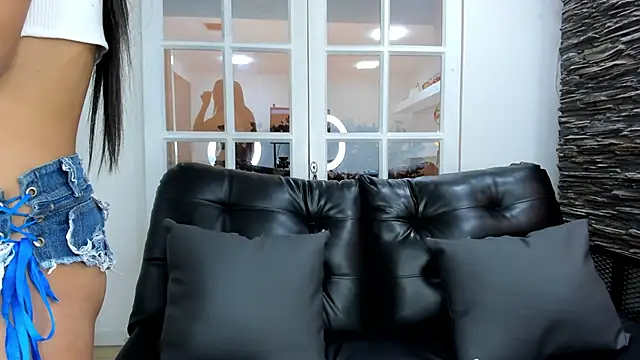 Snapshot of miss_sweett chatting on February 2025 01:32:01 PM miss sweett online show from February 2025 01:32:01 PM