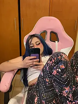 Snapshot of Lucygothic chatting on January 2025 09:44:02 AM Lucygothic online show from January 2025 09:44:02 AM