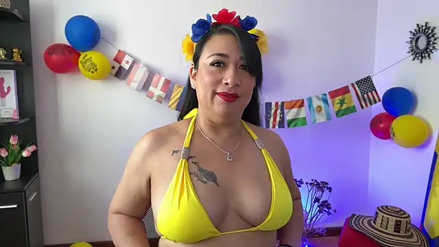 Snapshot of Karina_Yang chatting on June 2026 01:56:01 PM Karina Yang online show from June 2026 01:56:01 PM