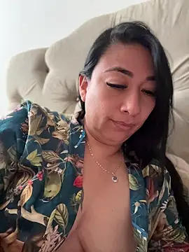 Snapshot of Karina_Yang chatting on July 2026 07:18:02 PM Karina Yang online show from July 2026 07:18:02 PM
