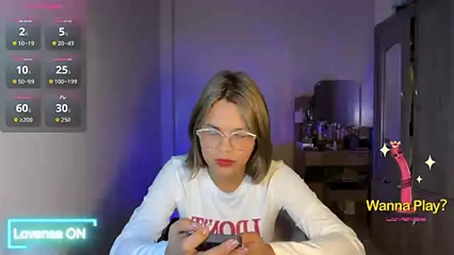 iamYourBestGirl online show from July 2026 10:01:02 PM