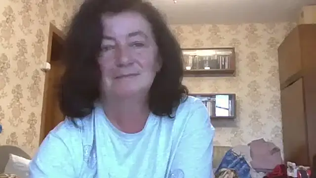 Snapshot of GypsiQueen2 chatting on July 2026 07:02:01 AM GypsiQueen2 online show from July 2026 07:02:01 AM
