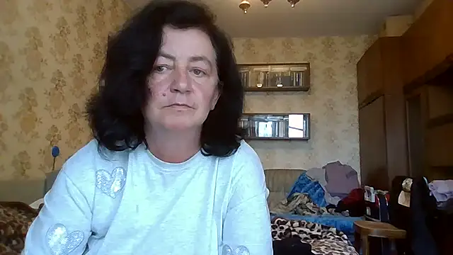 Snapshot of GypsiQueen2 chatting on July 2026 10:21:02 AM GypsiQueen2 online show from July 2026 10:21:02 AM