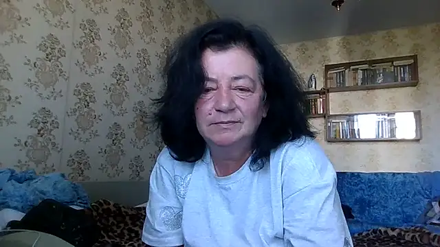 Snapshot of GypsiQueen2 chatting on July 2026 06:54:01 AM GypsiQueen2 online show from July 2026 06:54:01 AM