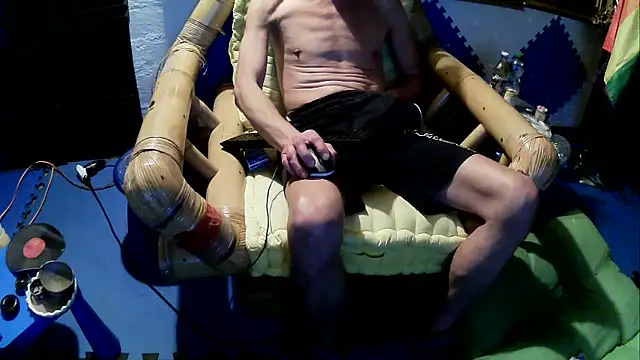Snapshot of thingsbums chatting on June 2026 01:33:01 AM thingsbums online show from June 2026 01:33:01 AM