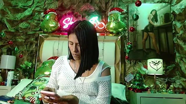 Snapshot of sharoon_cheerry chatting on December 2024 04:51:02 PM sharoon cheerry online show from December 2024 04:51:02 PM