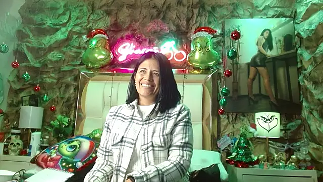 Snapshot of sharoon_cheerry chatting on January 2025 06:35:01 PM sharoon cheerry online show from January 2025 06:35:01 PM