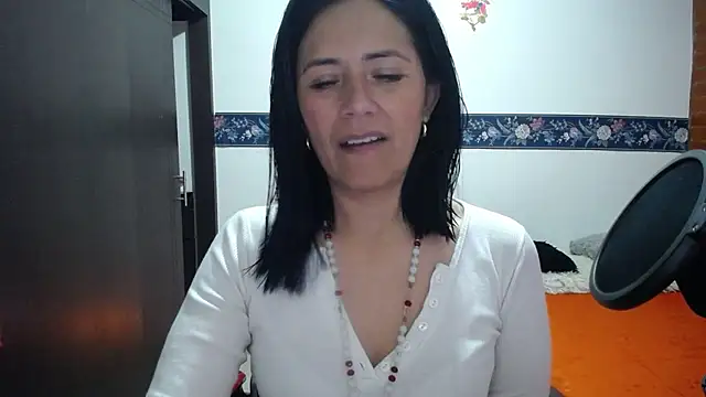 Snapshot of sharoon_cheerry chatting on September 2025 10:42:01 AM sharoon cheerry online show from September 2025 10:42:01 AM