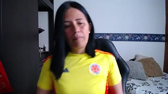 Snapshot of sharoon_cheerry chatting on November 2025 03:16:02 PM sharoon cheerry online show from November 2025 03:16:02 PM