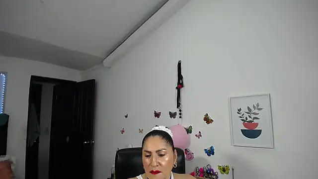Snapshot of mature_bigboobs10 chatting on February 2025 04:42:02 AM mature bigboobs10 online show from February 2025 04:42:02 AM