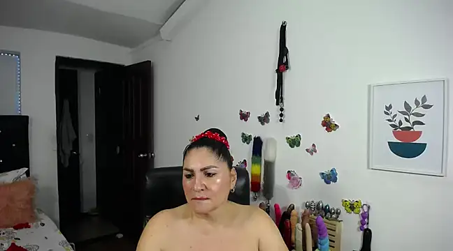 Snapshot of mature_bigboobs10 chatting on March 2025 10:49:01 AM mature bigboobs10 online show from March 2025 10:49:01 AM