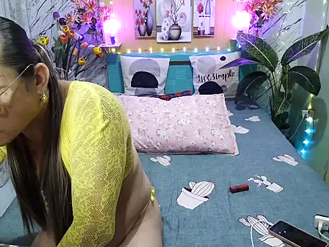 UrAsianPrincessDanie online show from September 2025 10:10:02 PM