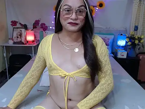 Snapshot of UrAsianPrincessDanie chatting on July 2026 12:09:02 PM UrAsianPrincessDanie online show from July 2026 12:09:02 PM