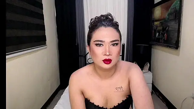 Snapshot of Yesha_harper chatting on July 2026 04:24:01 PM Yesha harper online show from July 2026 04:24:01 PM