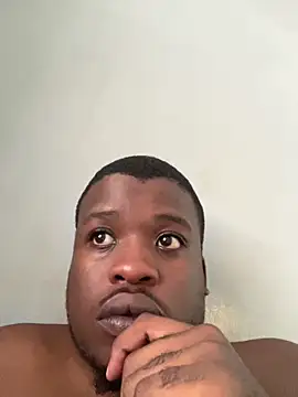 Snapshot of DARKBOYRSA chatting on May 2026 07:27:02 AM DARKBOYRSA online show from May 2026 07:27:02 AM