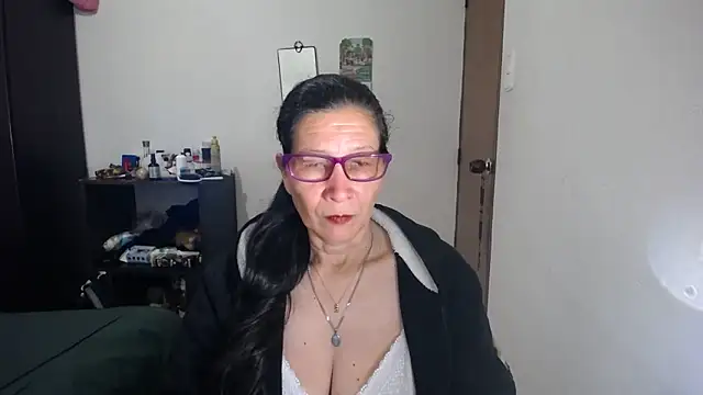 latin49 online show from February 2026 03:00:02 AM