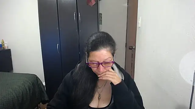 latin49 online show from March 2026 04:52:02 AM