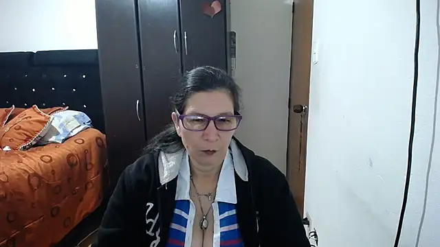 Snapshot of latin49 chatting on July 2026 04:10:02 AM latin49 online show from July 2026 04:10:02 AM