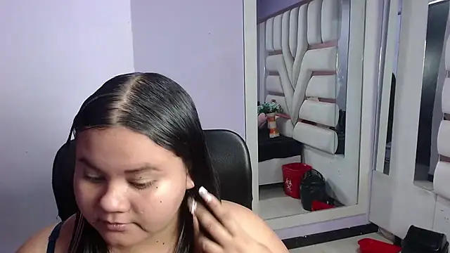 ValenTitis online show from October 2025 09:09:02 PM