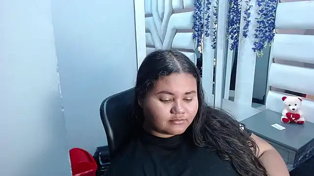 ValenTitis online show from April 2026 09:16:02 PM