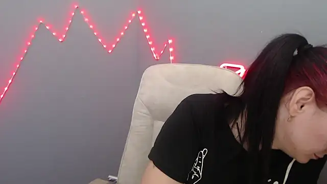 NinaFlawlees online show from March 2026 06:42:02 AM