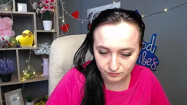 Snapshot of NinaFlawlees chatting on July 2026 07:23:02 AM NinaFlawlees online show from July 2026 07:23:02 AM