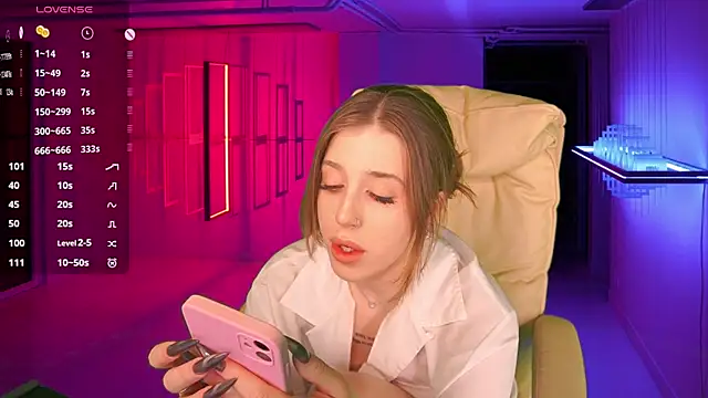 PenellopaRaw online show from January 2025 04:48:01 PM