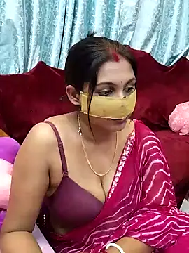 Queen Dolly online show from January 2025 06:10:02 PM